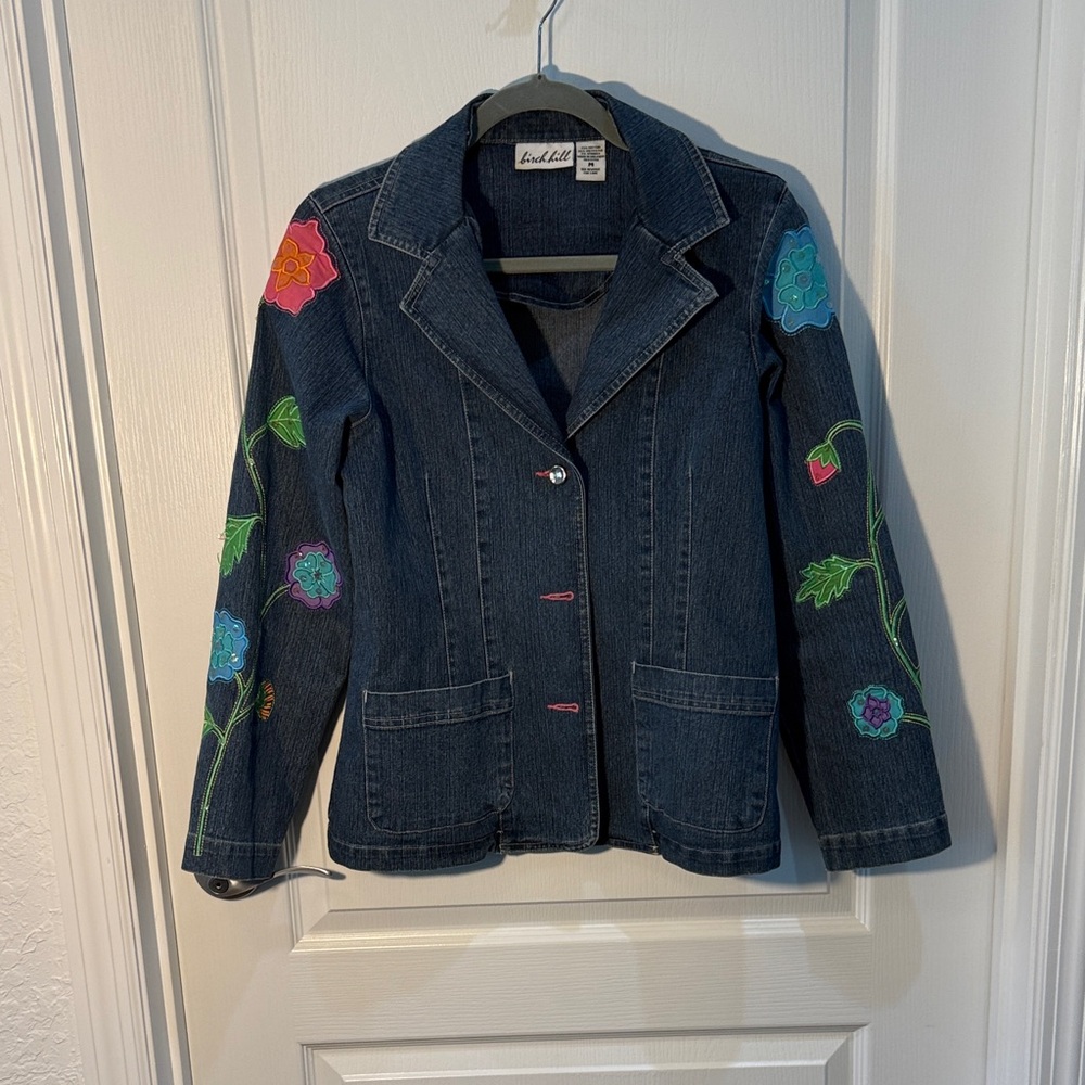Birch Hill Dark Blue Jean Jacket with Colorful Floral Embroidery Fitted Size M